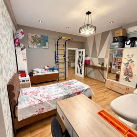 In Baku 136.0 m² apartment is for sale - Image 7