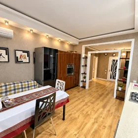 In Baku 136.0 m² apartment is for sale - Image 9