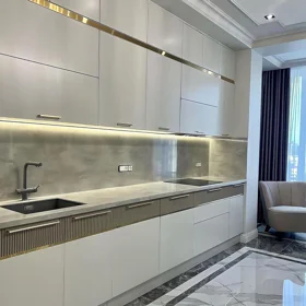 In Baku 210.0 m² apartment is for sale - Image 2