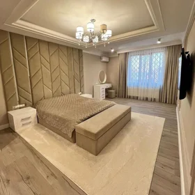 In Baku 210.0 m² apartment is for sale - Image 5