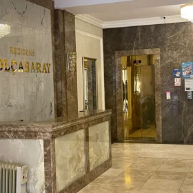 In Baku 250.0 m² apartment is for sale - Image 6