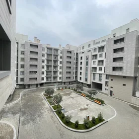 In Baku 225.0 m² apartment is for sale - Image 2