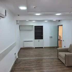 In Baku 80.0 m² commercial is for rent - Image 2