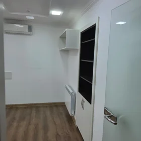 In Baku 80.0 m² commercial is for rent - Image 9