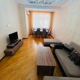 In Baku 70.0 m² apartment is for rent - Image 3