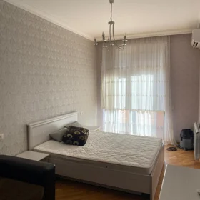 In Baku 100.0 m² apartment is for sale - Image 3