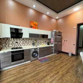 In Baku 170.0 m² house with 4.0 rooms is for sale - Image 9