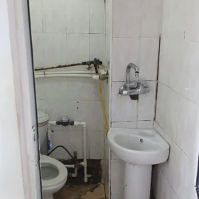 In Baku 50.0 m² house with 2.0 rooms is for rent - Image 10