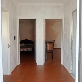 In Baku 50.0 m² apartment is for rent - Image 2