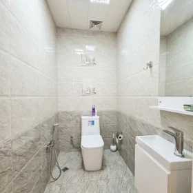 In Baku 110.0 m² apartment is for rent - Image 8