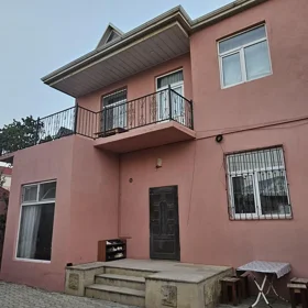 In nan 165.0 m² house with 5.0 rooms is for sale - Image 2