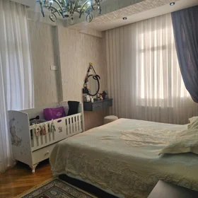 In Baku 120.0 m² apartment is for sale - Image 2