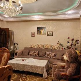 In Baku 130.0 m² apartment is for sale - Image 3
