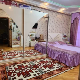 In Baku 130.0 m² apartment is for sale - Image 10