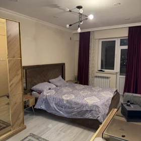 In Baku 196.0 m² apartment is for sale - Image 4