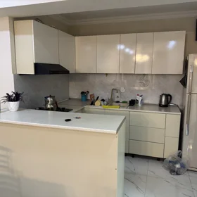 In Baku 196.0 m² apartment is for sale - Image 7