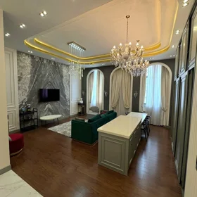 In Baku 170.0 m² apartment is for rent - Image 3