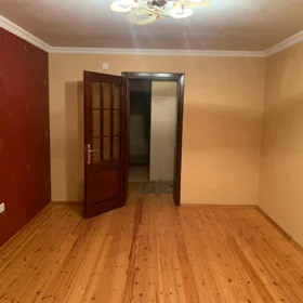 In Baku 70.0 m² apartment is for sale - Image 2