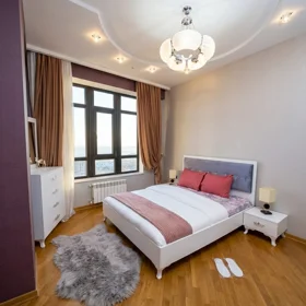 In Baku 180.0 m² apartment is for rent - Image 4