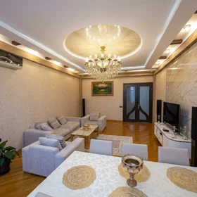 In Baku 180.0 m² apartment is for rent - Image 7