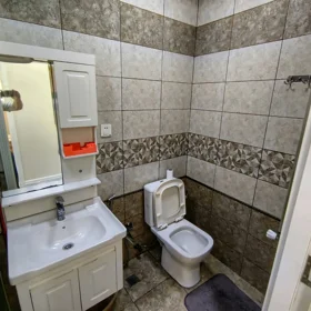 In Baku 76.0 m² apartment is for rent - Image 10