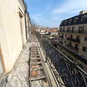 In Baku 121.0 m² apartment is for sale - Image 8