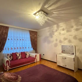 In Baku 137.0 m² apartment is for rent - Image 3
