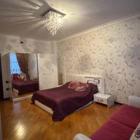 In Baku 137.0 m² apartment is for rent - Image 7