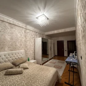 In Baku 137.0 m² apartment is for rent - Image 9