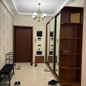 In Baku 180.0 m² apartment is for rent - Image 2