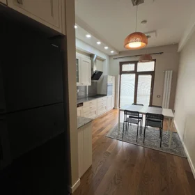 In Baku 160.0 m² apartment is for rent - Image 7