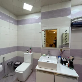 In Baku 101.0 m² apartment is for sale - Image 2