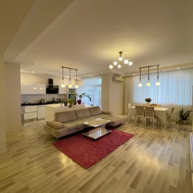 In Baku 101.0 m² apartment is for sale - Image 3