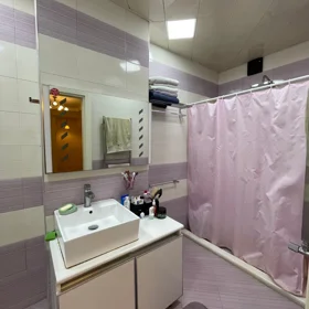 In Baku 101.0 m² apartment is for sale - Image 10