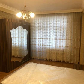 In Baku 90.0 m² apartment is for sale - Image 2