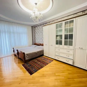 In Baku 165.0 m² apartment is for sale - Image 2