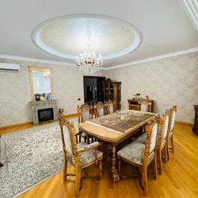 In Baku 165.0 m² apartment is for sale - Image 4