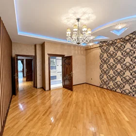 In Baku 175.0 m² apartment is for sale - Image 6
