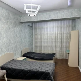 In Baku 135.0 m² apartment is for rent - Image 8