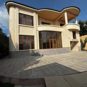 In nan 450.0 m² house with 5.0 rooms is for sale - Image 3
