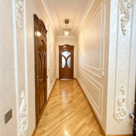 In Baku 203.0 m² apartment is for sale - Image 8