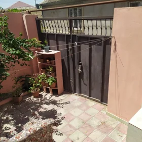 In Baku 95.0 m² house with 4.0 rooms is for sale - Image 9