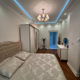 In Baku 110.0 m² apartment is for sale - Image 4