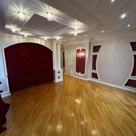 In Binəqədi rayonu 216.0 m² apartment is for sale - Image 2