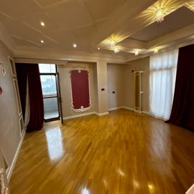In Binəqədi rayonu 216.0 m² apartment is for sale - Image 10