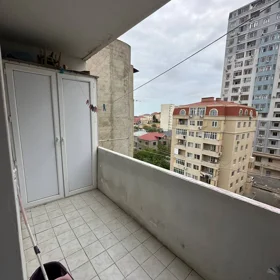 In Baku 110.0 m² apartment is for sale - Image 9