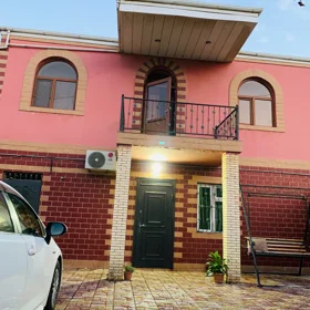 In Baku 250.0 m² house with 5.0 rooms is for sale - Image 2