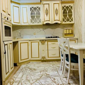 In Baku 250.0 m² house with 5.0 rooms is for sale - Image 4