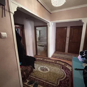 In Baku 70.0 m² apartment is for sale - Image 3