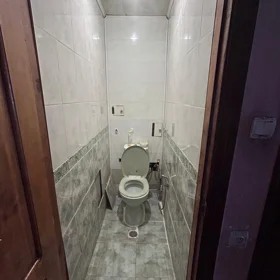 In Baku 70.0 m² apartment is for sale - Image 4
